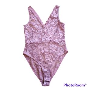 Peach Love Purple V-Neck Lace Body Suit with Snap Closure Size Small.
